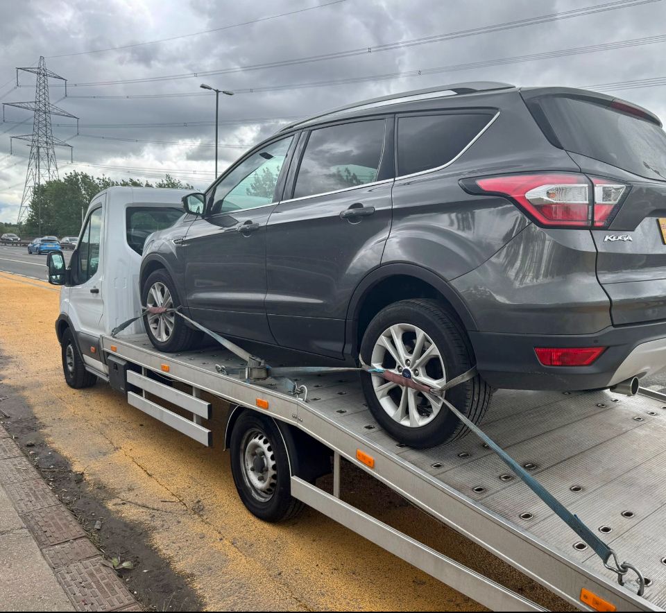 Automove Direct Breakdown Recovery specialized recovery equipment and tools